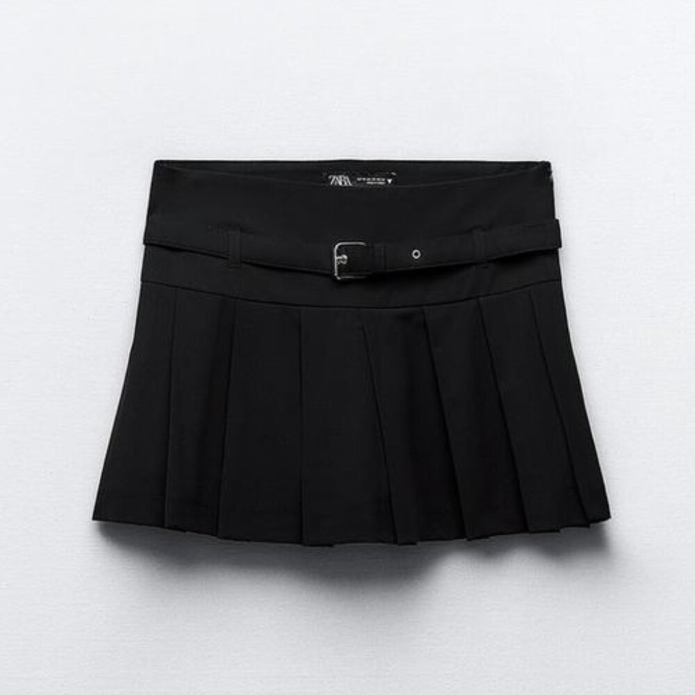 NWOT Black Zara Pleated Mini Skort